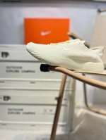 nike Free 2025 耐克新款飞织面透气缓震运动跑鞋 #飞织鞋面提供出色的弹性和支撑力鞋底融入凹槽设计 塑就柔韧灵活性 令运动自由无拘加厚泡绵中底 柔韧