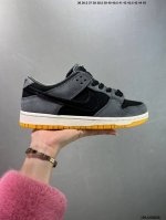 耐克Nike Dunk Low 扣篮系列 复古低帮休闲运动滑板板鞋 采用脚感柔软舒适Zoomair气垫 有效吸收滑板等极限运动在落地时带来的冲击力 为街头运动者