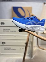 170 Asics Novablast 5亚瑟士经典跑鞋 如今机能风和户外风吹得正劲，便是主打“Urban Outdoor机能越野风格”，城市和户外场景都能轻松