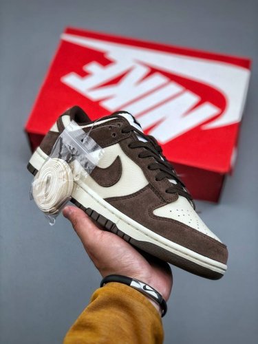 Nike Dunk Sb Low 咖啡色 独家版型蒸餾加工帶來的是更好的视觉和脚感体验 清洁度 电绣工艺 皮料切割干净无任何毛边 细节完美官方货号：Fq8249
