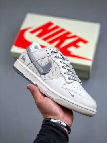 Nike Sb Dunk Low 斯图西联名-白灰双勾 周年高端定制 低帮休闲板鞋 Xx2025-206 #定制鞋盒 大厂纯原品质出货 超高清洁度 皮料切割干净