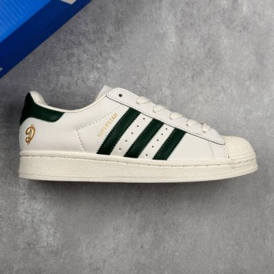 本地 核心私 阿迪达斯Adidas三叶草 Originals Superstar 经典贝壳头系列低帮百搭休闲运动板鞋 #简约大方的造型设计，给人以随性休闲的时尚