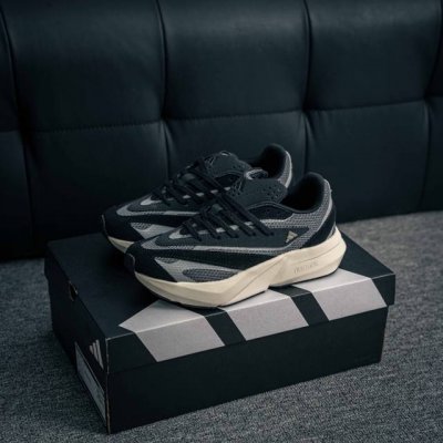 核心私 Adidas Lightblaze 阿迪透气跑步鞋 货号：Jh6959 尺码：36 36.5 37 38 38.5 39 40 41 As