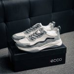 Ecco爱步男鞋 百搭休闲老爹鞋 柔酷8号系列运动鞋 经典和现代工艺品质融合 精选小牛皮面料 舒适柔软细腻 版型楦型上脚非常到位 四季热销款 独有鞋型设计 特有