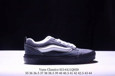 Vans Classics Knu Skool 苏格兰格纹拼接 厚鞋舌面包鞋 Vans联名超火的土豆鞋，复古经典，鞋头放大、包边上移加厚、鞋舌加厚。Vans C
