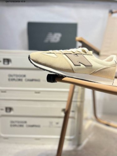 新百伦 Nb327 Nb 471复古慢跑鞋 New Balance 471 复古先锋 Ms327系列复古休闲运动慢跑鞋，上世纪 70 年代的意大利街头风格Nb新