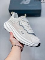 New Balance 新百伦 新款拼色舒适新款 原档案开发开发纸版楦型，原装4层组合独立私模大底长青之王”荣耀回归透气飞织鞋面 缓震高弹大低nb新百伦new