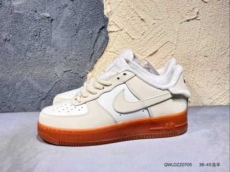 160 Nike Air Force’07 原装级别 原楦头原纸板 打造纯正空军版型#专注外贸渠道 全掌内置蜂窝气垫 #原盒配件 原厂中底钢印、拉帮完美 货号： - 点击图像关闭