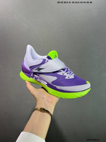 公司级Under Armour Curry Fox 1 Curry Fox 1 Hfd Pe Ua安德玛 福克斯狐狸一代柔软舒适减震防滑低帮篮球鞋 鞋款延用了