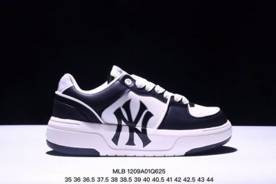 Mlb 韩国f&F旗下运动品牌 男女鞋真标半码制，升级原楦原纸版开发版型，采用荔枝纹轻量克重纤维移膜皮革面鞋面材质，全新独立5Cm厘米外增高轻质发泡中底组合耐磨