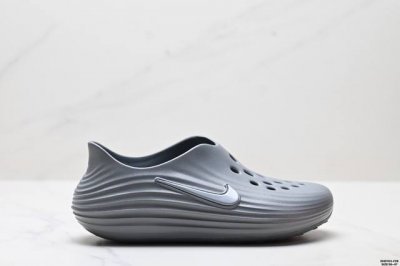 公司级Nike Reactx Rejuven8 耐克 简约舒适 洞洞鞋 由兼具轻便性和耐用性的Eva泡沫打造 拖鞋的外观十分吸引人 融合了舒适与时尚的元素 延续