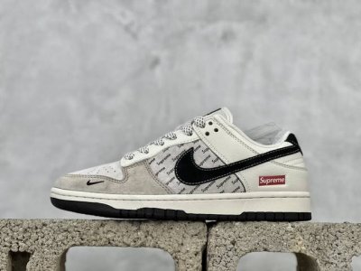 Nk Sb Dunk Low Supreme联名-米咖英文 周年高端定制 低帮休闲板鞋 Xs1086-003 #定制鞋盒 大厂纯原品质出货 超高清洁度 皮料切割