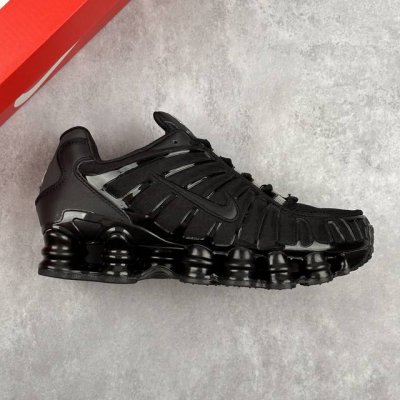 本地 核心私 Nike Shox Tl 全掌气柱缓震休闲运动跑步鞋 13柱令机械力学缓震性能跃升新层次。采用透气网眼鞋面和全掌型 Nike Shox 技术，革新