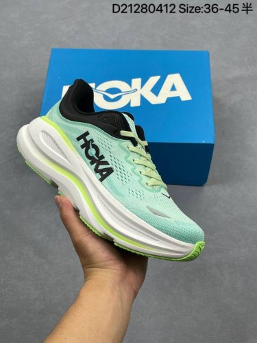 公司级 Hoka畅行无阻 Hoka One One Bondi 9 舒适百搭耐磨轻便 低帮跑步鞋 男女款。Bondi 9 最显著的变化在于其鞋底单元，原本扎实可