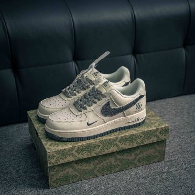 核心私 air Force 1 原装级别 原楦头原纸板 打造纯正空军版型专注外贸渠道 全掌内置蜂窝气垫 原盒配件 原厂中底钢印 拉帮完美 货号 Qy6818 6