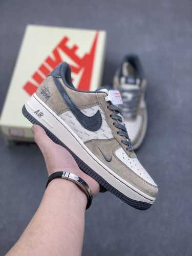 海外限量发售！公司级nike Air Force 1 '07 Low “斯图西联名--羊皮棕”空军一号 低帮 运动鞋 休闲鞋 折边针车 工艺难度大 原楦头原纸板