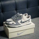 核心私 Nike Dunk 全套原楦原模倾力打造完美版型 独家原厂航空铝磨具打磨大底 鞋头坡度极致还原 无解鞋型 原盒原配 圈内天花板工艺 原厂冲刀 超高清洁度