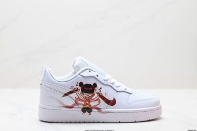 公司级Nike Court Borough Low 魔童哪吒联名 低帮百搭 透气休闲运动板鞋 兼顾舒适脚感和出众风范 演绎匠心之作 结构性的支撑贴合感结合复古篮