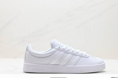公司级Adidas Neo VL Court 2.0 百搭单品 绒面麂皮防滑耐磨轻便低帮板鞋 整双鞋以传统的低帮呈现的清新造型 鞋头优先头层反毛皮 包裹保证优秀