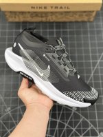 公司级nike Reactx Pegasus Trail 5 Gtx 越野跑步鞋 登月兼顾迅疾外观和稳固脚感 后跟覆面和中足动态支撑巧妙融合 缔造稳定顺畅的迈步