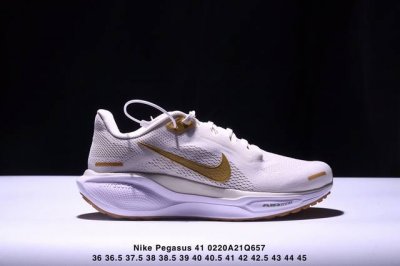 Nike 飞马新鞋 触感柔软，质感升级！随着“耐克 蓝图 系列”在巴黎的盛大发布，全新一代 登月41代 Nike Pegasus 41也正式登场啦！Nike P
