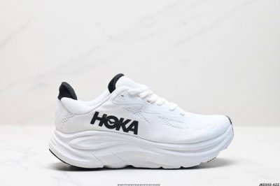 公司级小红书推荐hoka M Clifton 10 全新配色 这个品牌来自于新西兰的毛利语，Hoka表示大地，One One表示飞越，连起来就是飞越地平线，On