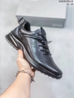 Ecco爱步 广东原版 配备原版三件套 防尘纸 手提袋 高弹大底 全头层牛皮 新款百搭休闲款 纯手工制成 鞋面走线工整 清晰质感 原单品质 拼接运动透气网布 采