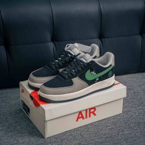 核心私 Air Force 1 原装级别 原楦头原纸板 打造纯正空军版型专注外贸渠道 全掌内置蜂窝气垫 原盒配件 原厂中底钢印、拉帮完美 货号：Kk1988 0
