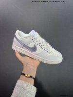 公司级耐克 Nike Sb Dunk Low 扣篮系列 复古低帮休闲运动滑板板鞋。采用脚感柔软舒适Zoomair气垫，有效吸收滑板等极限运动在落地时带来的冲击力