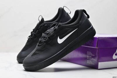 真标Nike 耐克夏季新款Sb Nyjah Free 2男低帮板鞋 男滑板鞋焕新升级前代设计，彰显出众魅力。设计灵感源自经典 Nike Air Zoom Spi