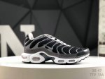 真标耐克 Nike Air Max plus Tn Ultra 复刻版 科技复古耐克Tn经典的Air Max plus被很多跑鞋爱好者们所熟知 作为Nike历史