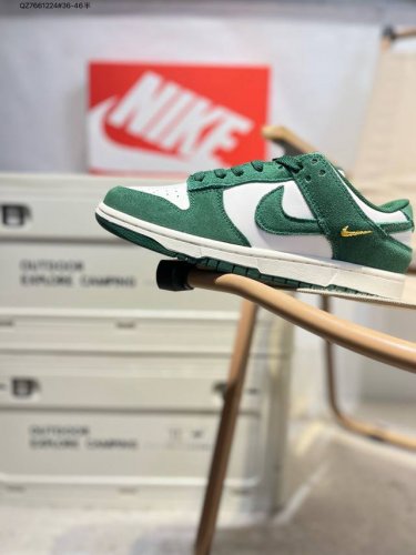 耐克Nike Dunk Low 板鞋Sb系列经典百搭休闲运动板鞋加厚鞋舌的填充，使舒适性大大提升，同时也更方便穿脱中底部分则加入了脚感柔软舒适Zoomair气垫