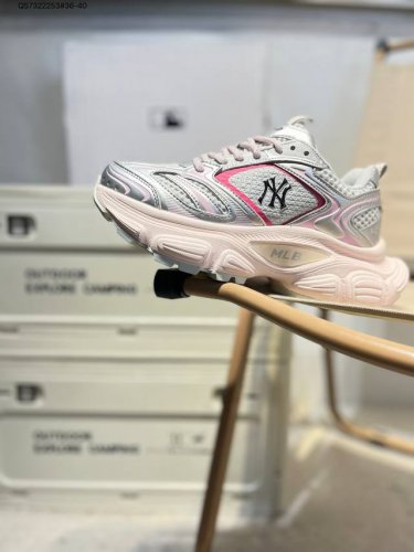 ny美国榄球洋基队 X Mlb Chunky Runner Basic 厚底老爹厚底休闲运动慢跑鞋 采用优质轻量克重纤维移膜皮革及透气网面鞋面材质 全新独立开发