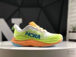真标带半码小红书推荐M Skyflow 这个品牌来自于新西兰的毛利语，Hoka 表示大地，One One表示飞越，连起来就是飞越地平线，One One不是读作“