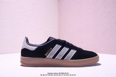 140 公司级Adidas Originals Gazelle Indoor 三叶草休闲防滑耐磨低帮板鞋 鞋头出色设计 塑就出众贴合感 稳固的后跟贴合足部曲线设