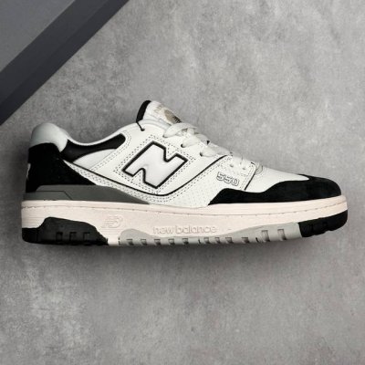 本地220 核心私 new Balance Nb 550 皮革 轻便舒适减震低帮复古篮球鞋 new Balance 550板鞋，是一款深受喜爱的复古鞋款。它首次