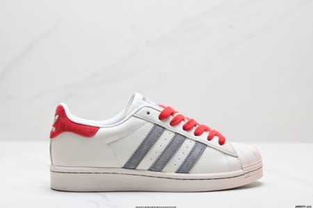 公司级阿迪达斯adidas三叶草 Originals Superstar贝壳头系列低帮经典百搭休闲运动板鞋 原装头层材料 用料绝不含糊 独家版型蒸餾加工帶來的是 - 点击图像关闭