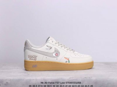 Nk Air Force 1'07 Low Bugs Bunny “兔八哥”空军一号低帮休闲板鞋 货号：Xc2351-660 兔八哥 Bugs Bunny 是动