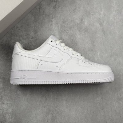 本地 核心私 Nk Air Force 1 空军一号 碳纤维全白 低帮休闲运动板鞋 原楦头原纸板 打造纯正空军版型#专注外贸渠道 全掌内置蜂窝气垫 #原盒配件