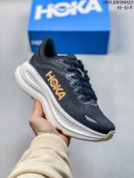 170公司级 hoka One One Bondi 9 低帮 黑白色 防滑耐磨低邦跑步鞋 始终致力于为所有跑者提供更新、更好的跑步装备。相比常规跑鞋，Hoka
