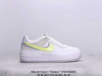 nike 耐克低帮板鞋 空军一号 Af1马卡龙 Af1厚底增高百搭运动板鞋 Nike Air Force 1 “Shadow” 造型设计上与 Sacai X N