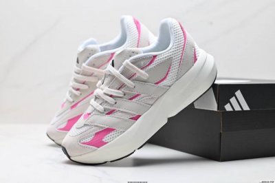 公司级Adidas Lightblaze 舒适防滑 新款阿迪达斯低帮跑步鞋 极致轻盈的Lightweight Upper设计 带来近乎裸足的舒适体验 中底采用尖