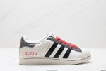 真标阿迪达斯Adidas三叶草 Originals Superstar贝壳头系列低帮经典百搭休闲运动板鞋 原装头层材料 用料绝不含糊 独家版型蒸餾加工帶來的是更