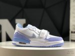 耐克 Air Jordan Legacy 312 乔丹篮球鞋系列 号称 “最强三合一” 的Jordan Legacy 312，自然有着杂交结合的设计，它的名字就