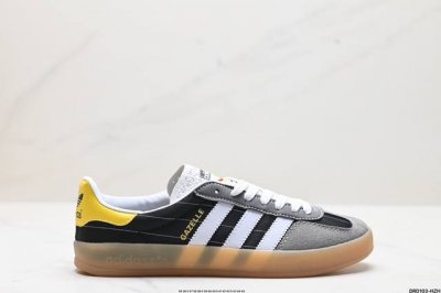 真标adidas Originals Gazelle Indoor 三叶草休闲防滑耐磨低帮板鞋 鞋头出色设计 塑就出众贴合感 稳固的后跟贴合足部曲线设计 软弹舒