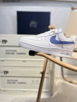 耐克 Nike Air Force 1 '07空军一号 百搭休闲运动板鞋。柔软、弹性十足的缓震性能和出色的中底设计，横跨复古与现代的外型结合，造就出风靡全球三十