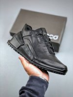 Ecco爱步男士休闲运动鞋 缓震牛皮跑步鞋 Biom2.0系列新款 柔软超轻的中底 提供出色的能量回弹和缓震体验 长效缓震的Biom自然律动科技鞋楦 符合人体工