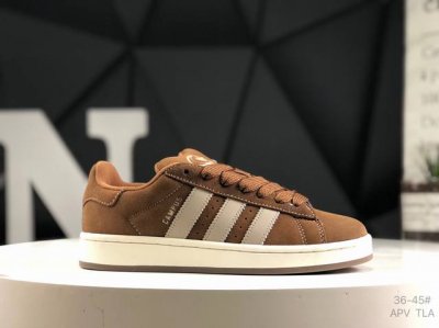 阿迪达斯 Adidas Campus Oos减震防滑耐磨 低帮 板鞋，鞋头出色设计,塑就出众贴合感。鞋身运用简洁的色彩进行搭配,缔造简洁利落外观和出众脚感。鞋底