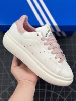 本地 核心私 阿迪达斯adidas Originals Stan Smith Pf 史密斯面包版系列 松糕经典厚底板鞋 此次全新鞋型选择 Originals 最