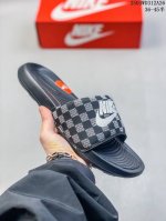 耐克Nike Offcourt Slide 夏季单品夏季Nk拖鞋夏新款一字拖透气轻便材质方面仿佛也采用了Eva发泡材质打造 尺码：36-45半 编码：04Wd3